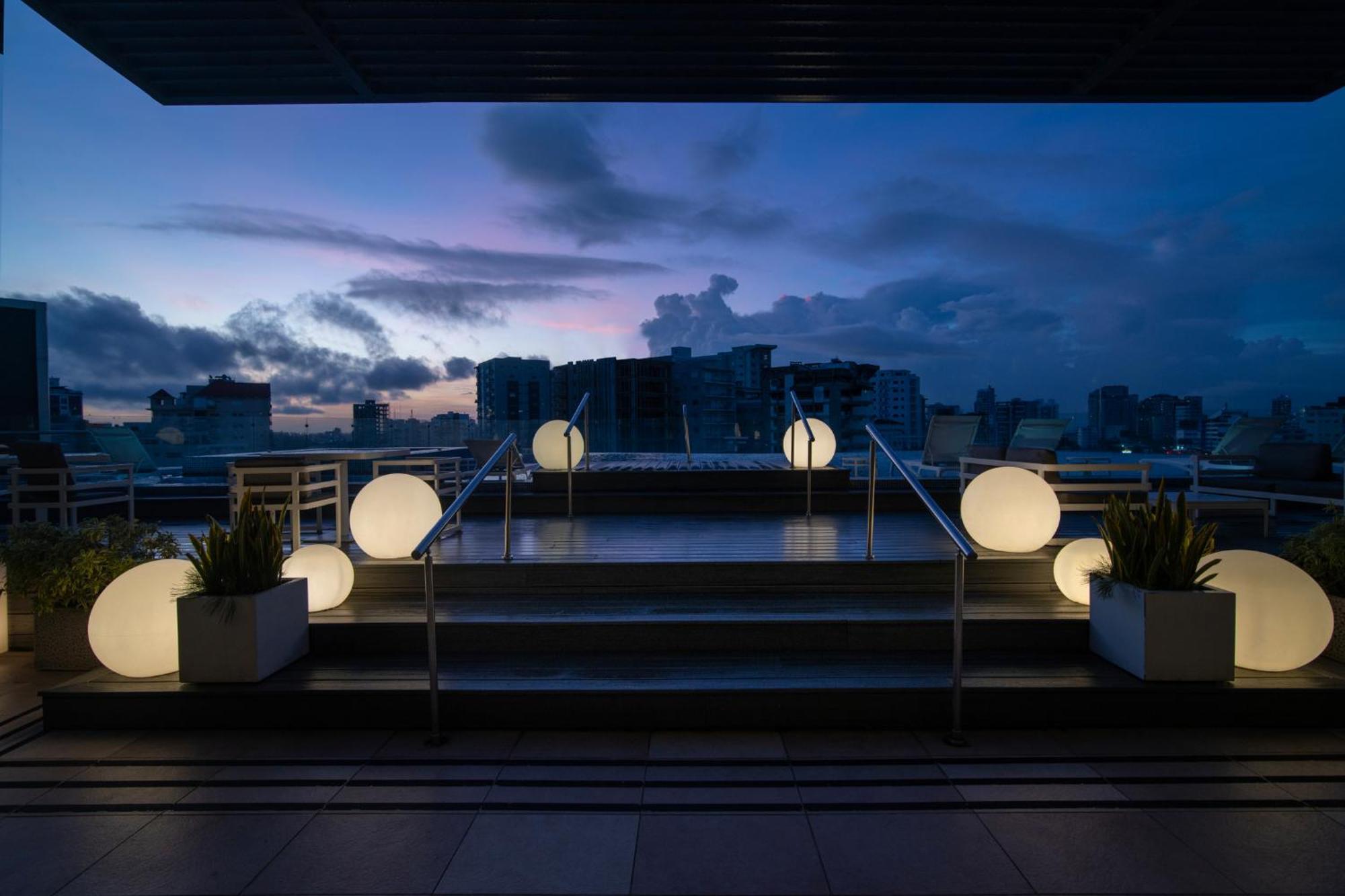 Embassy Suites By Hilton Santo Domingo Exterior foto